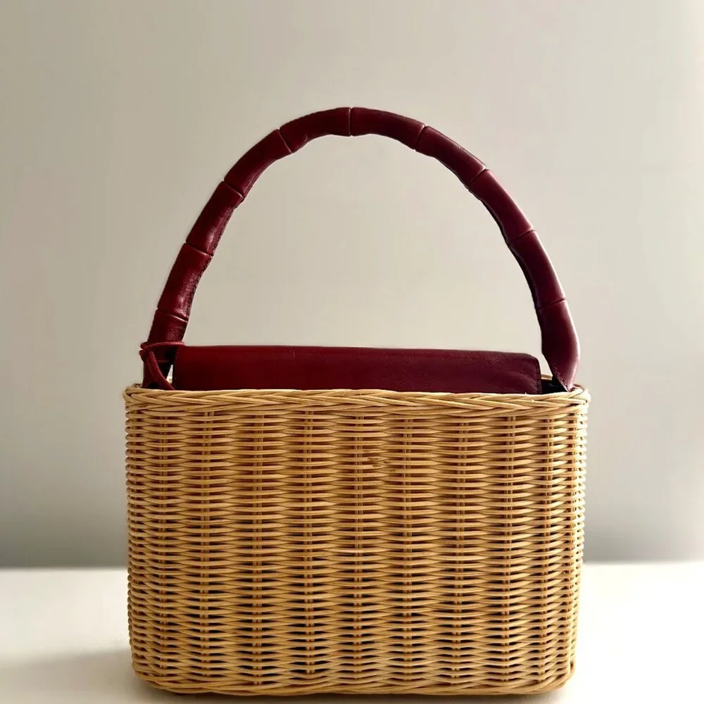 Chic Straw & Red Leather Monsac Hand Bag With Detachable Shoulder Strap - Picture 1 of 10